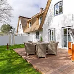 بيت للعطل Reetdachhaus Steuerbord & Backbord Reetdachhaus Sandhus Backbord Böhl