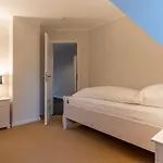 بيت للعطل Reetdachhaus Steuerbord & Backbord Reetdachhaus Sandhus Backbord