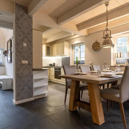 בית נופש Reetdachhaus Steuerbord & Backbord Reetdachhaus Sandhus Backbord סנט פטר-אורדינג