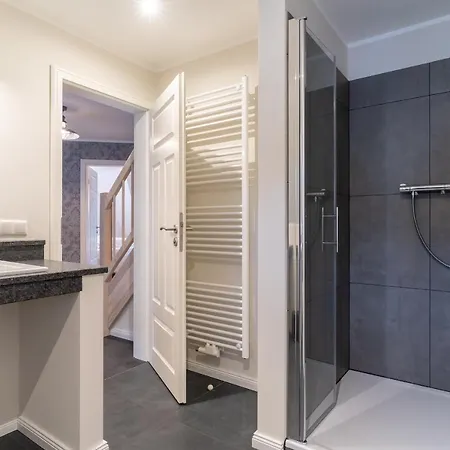 בית נופש Reetdachhaus Steuerbord & Backbord Reetdachhaus Sandhus Backbord