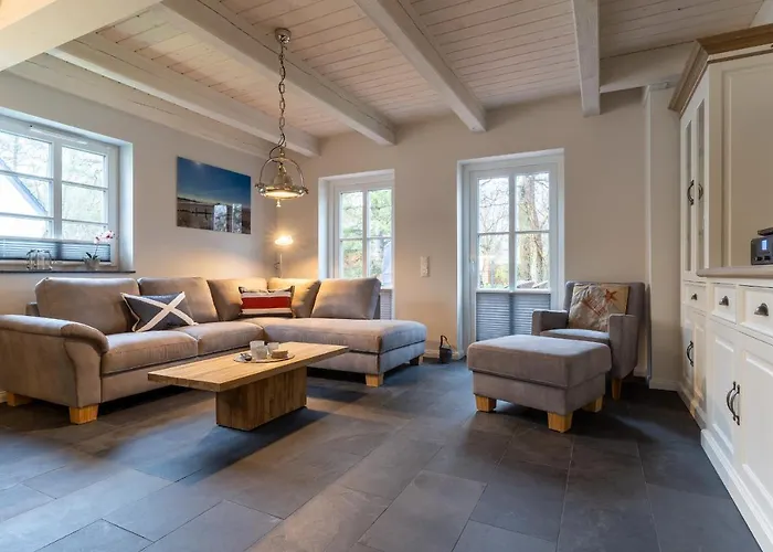 Reetdachhaus Steuerbord & Backbord Reetdachhaus Sandhus Backbord Vakantiehuis