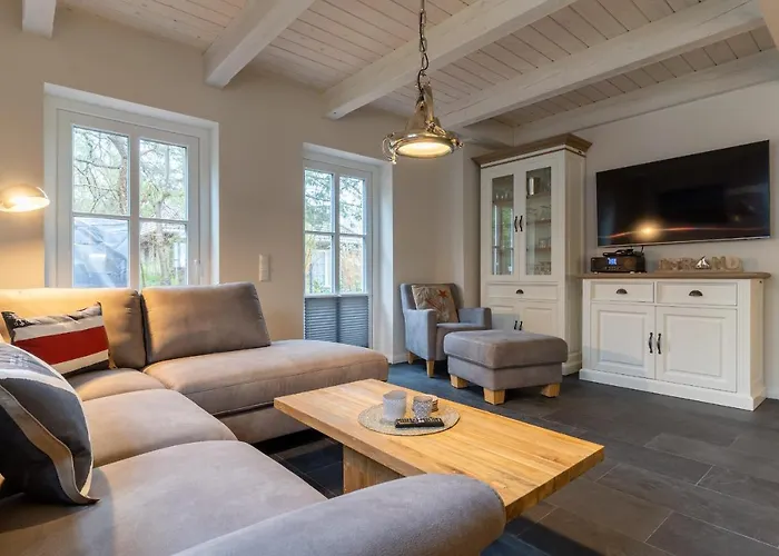 Vakantiehuis Reetdachhaus Steuerbord & Backbord Reetdachhaus Sandhus Backbord Böhl