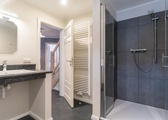 Vakantiehuis Reetdachhaus Steuerbord & Backbord Reetdachhaus Sandhus Backbord