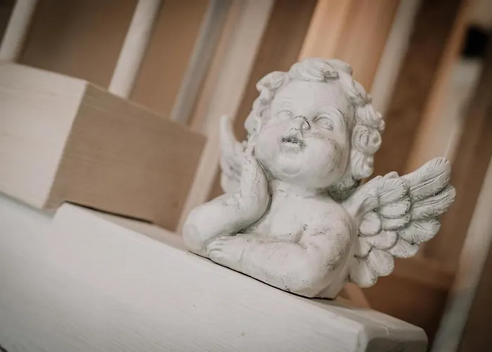 Reetdachhaus Steuerbord & Backbord Reetdachhaus Sandhus Backbord *